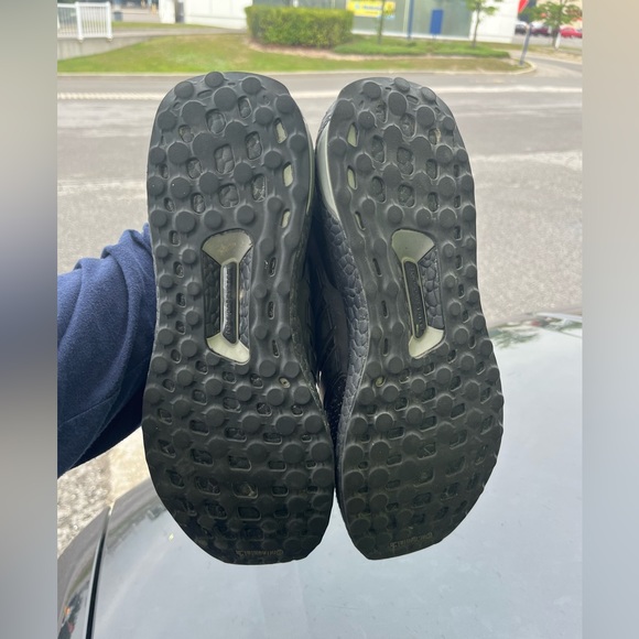 (SOLD) Adidas Ultra Boost 3.0 Triple Black (Sz: 11) - Picture 5 of 6